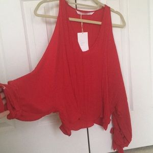 Rod cold shoulder top